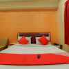 Отель OYO 11585 Hotel Shreenithi, фото 8