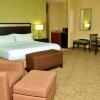 Отель Holiday Inn Express & Suites Center Township, an IHG Hotel, фото 16