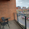 Отель 2 Bed, 2 Bath, FREE PARKING & WiFi, фото 2