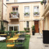 Отель Les Suites de Vanves в Ванв