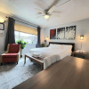 Отель Barefoot Mailman Inn & Suites, фото 3
