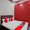 Отель OYO Flagship 701007 Star Guest House, фото 5