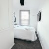 Отель NEW Sleek and Chic 1BD Brighton Flat - Sleeps 3, фото 8