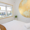 Отель The High Tide Studio #4 Studio Bedroom Hotel Room by Redawning, фото 11