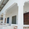 Отель Union Beach Bungalows, фото 1