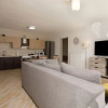 Отель Tumeremos Holiday Apartment for 8 People Private Bbq Area, фото 16