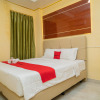 Отель RedDoorz Plus Syariah near Pasar Turi, фото 3