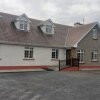 Отель Spacious 6 Bed House 10 Minutes From Knock Airport, фото 6
