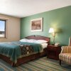 Отель Coratel Inn and Suites by Jasper New Richmond, фото 2