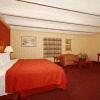 Отель Quality Inn & Suites, фото 1
