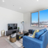 Отель Luxury 2 Bed Apt In South Brisbane And Free Parking Qsb058, фото 7