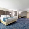 Отель Comfort Suites Humble Houston IAH, фото 6
