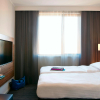 Отель MOXY London Heathrow Airport, фото 7