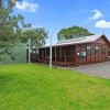 Отель The Log Cabin - 47 Jetty Road, фото 12