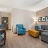 Отель Comfort Suites Grandview - Kansas City, фото 16