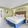 Отель Beach-front Condos Located in the Caribbean Resort with Pool and Lazy River, фото 3