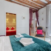 Отель Parisian Cocoon 1bdr Flat - Prime Loc Le Marais, фото 5