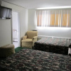 Отель Canadiana Motel, фото 4