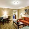 Отель Embassy Suites by Hilton Fort Myers Estero, фото 15