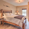 Отель Marshall Home w/ Mountain View, 5 Mi to Downtown!, фото 4