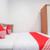 Отель OYO 135 Menteng Guest House, фото 2