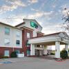 Отель Holiday Inn Express Hotel & Suites Cleburne, an IHG Hotel в Клиберне