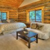 Отель Tall Timbers Lodge - Two Bedroom Cabin with Hot Tub, фото 4