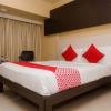 Отель OYO 22007 Hotel Kuber Hospitality, фото 4