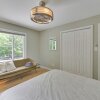 Отель Alluring Hampton Bays Hideaway < 2 Mi to Beach!, фото 3