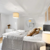 Отель Sanders Leaves - Precious 2-bdr Apt With City View, фото 15