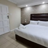 Отель Bayside Self Catering Pinetown, фото 15