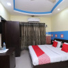 Отель OYO 30100 Lucky Guest House, фото 8