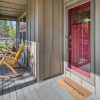 Отель Black Bear Cabin by Avantstay Modern Bend Escape, фото 1