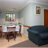 Отель Kingsway Holiday Flats and Gariwerd House, фото 6