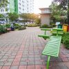 Отель Comfort 2BR Green Pramuka City Apartment near Shopping Center, фото 11