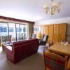 Отель Loch Rannoch Highland Club Otter Lodge 4 в Питлохри