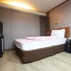 Отель Geumsan Wolyeongsan Motel в Кымсaн