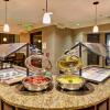 Отель Staybridge Suites Madison East, an IHG Hotel, фото 11