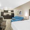 Отель La Quinta Inn & Suites by Wyndham Ponca City, фото 13