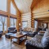 Отель Executive Plus 89 - Luxurious log Home With Private hot tub Pool Sauna and Close to Activities, фото 14