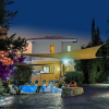 Отель Wonderful Quiet Area, Completely Privacy, Large Private Pool, Colourful Garden, фото 38