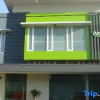 Отель Ardhya Guesthouse Syariah by ecommerceloka, фото 1