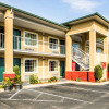 Отель Econo Lodge, фото 1