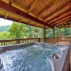 Отель Cozy Bear Lodge 3 Bedroom Home with Hot Tub, фото 12