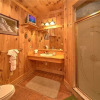 Отель Bear Pause II - Three Bedroom Cabin, фото 7