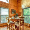 Отель Bear Bluffs 1 Bedroom Home with Hot Tub, фото 5