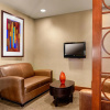 Отель Comfort Suites Milwaukee West, фото 4