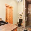 Отель Luxe Mountain Haven In The Heart Of Tahoe Donner 3 Bedroom Home, фото 6