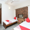 Отель OYO 14577 Vijay Palace, фото 4