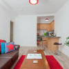 Отель Connected & Convenient: Newly-renovated Flat for 2, фото 5